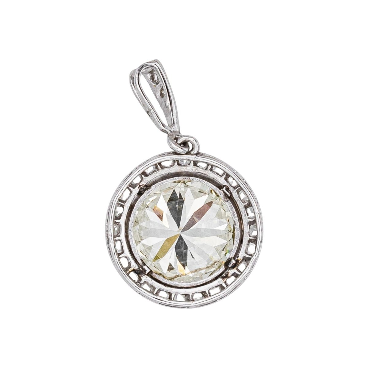 Solitaire Platinum Pendant diamond