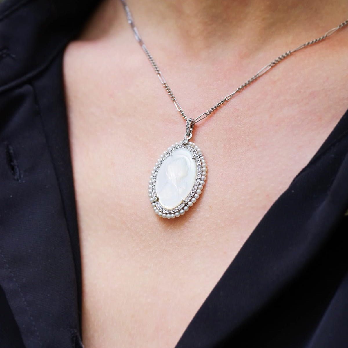 Pendentif en platine, perles et diamants - Castafiore