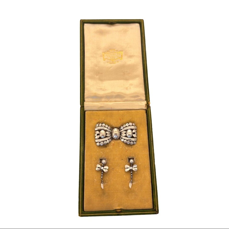 Lacloche pendant and earrings