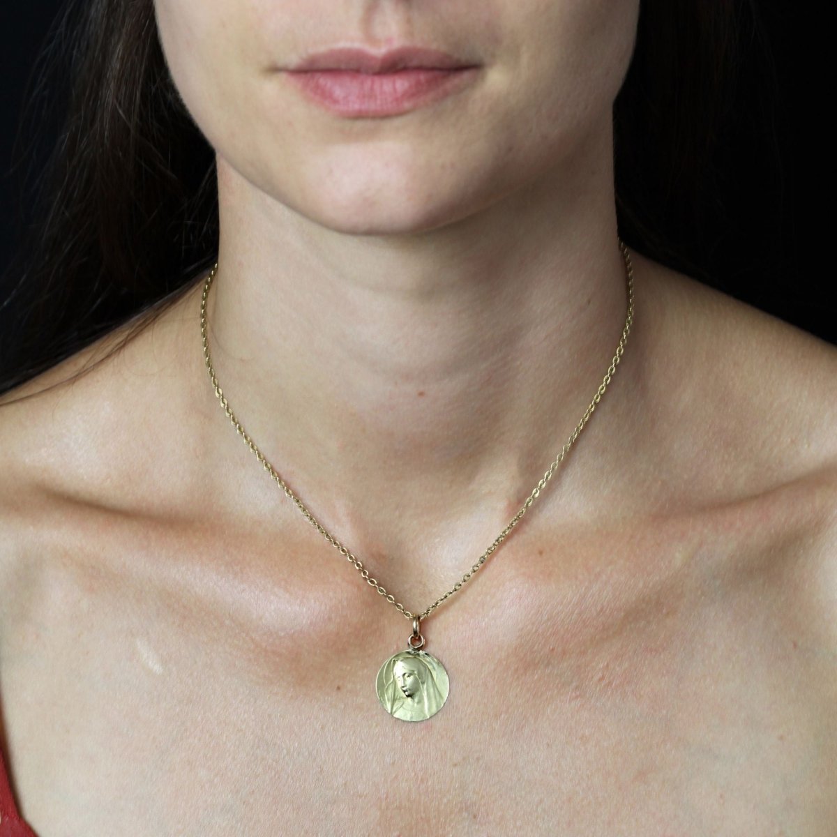 Pendentif HENRI DROPSY Vierge en or jaune - Castafiore