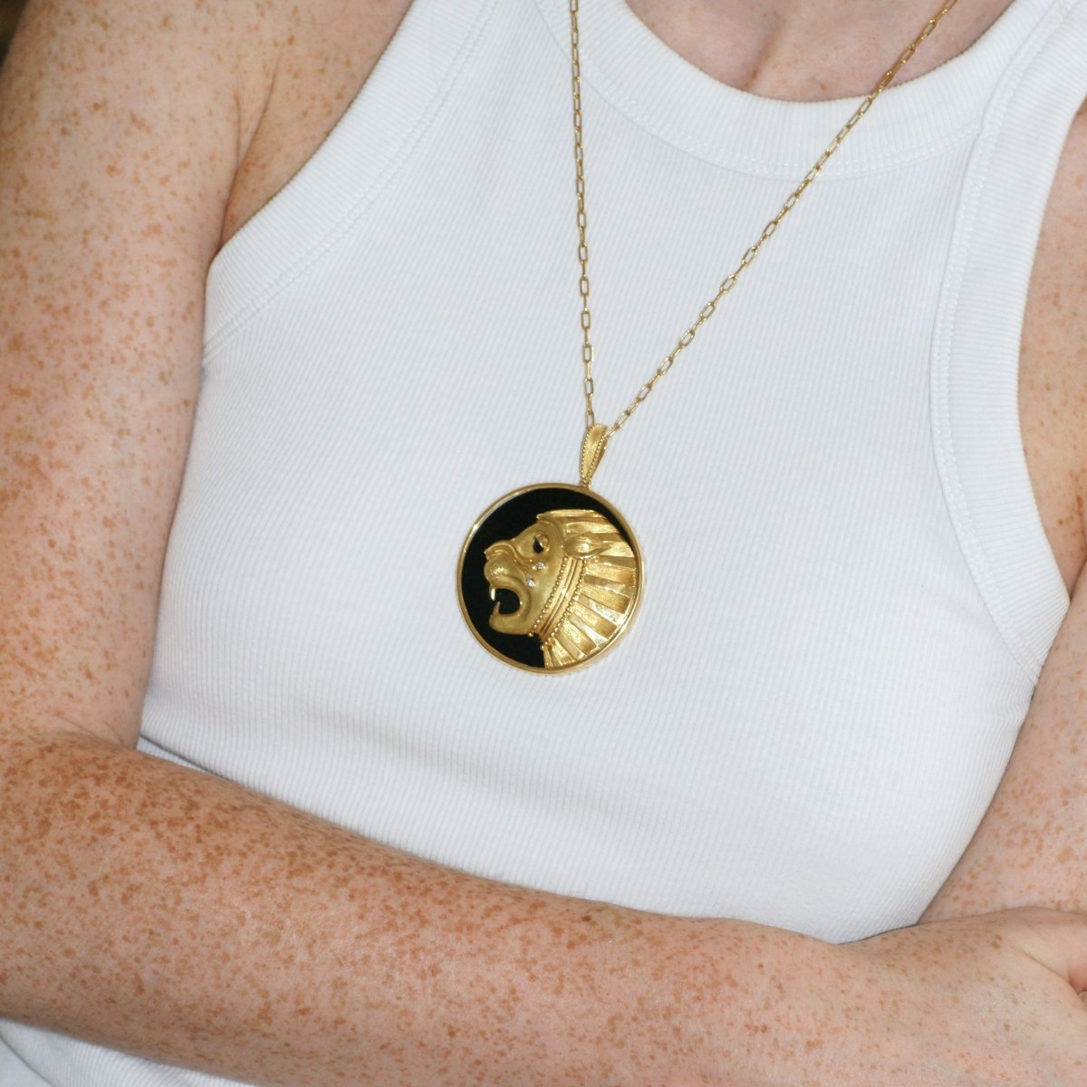 Pendentif JEAN & PIERRE BELLIN en or jaune, onyx et diamants - Castafiore