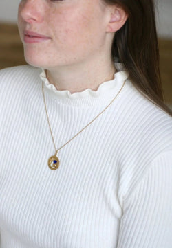 Pendentif médaille astrologique Verseau, or et émail - Castafiore