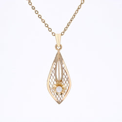 Pendentif or ajouré fleur et sa perle de culture - Castafiore