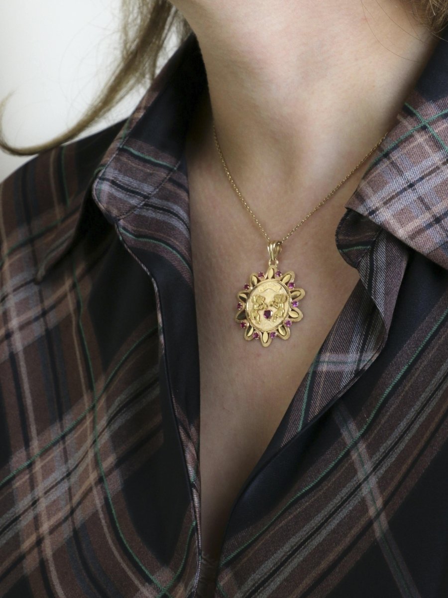 Pendentif or jaune rubis "Il bat pour toi" grand modèle - Castafiore