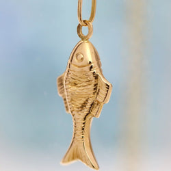 Pendant yellow gold fish