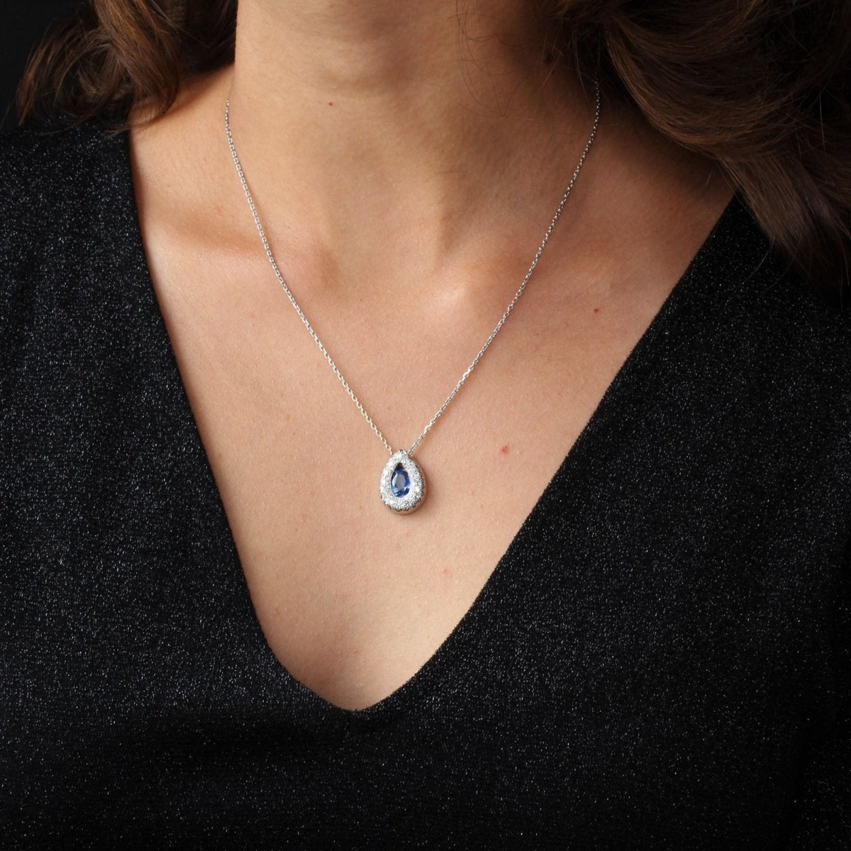 Pendentif saphir goutte en or blanc - Castafiore