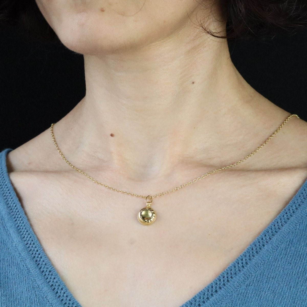 Tastevin pendant yellow gold