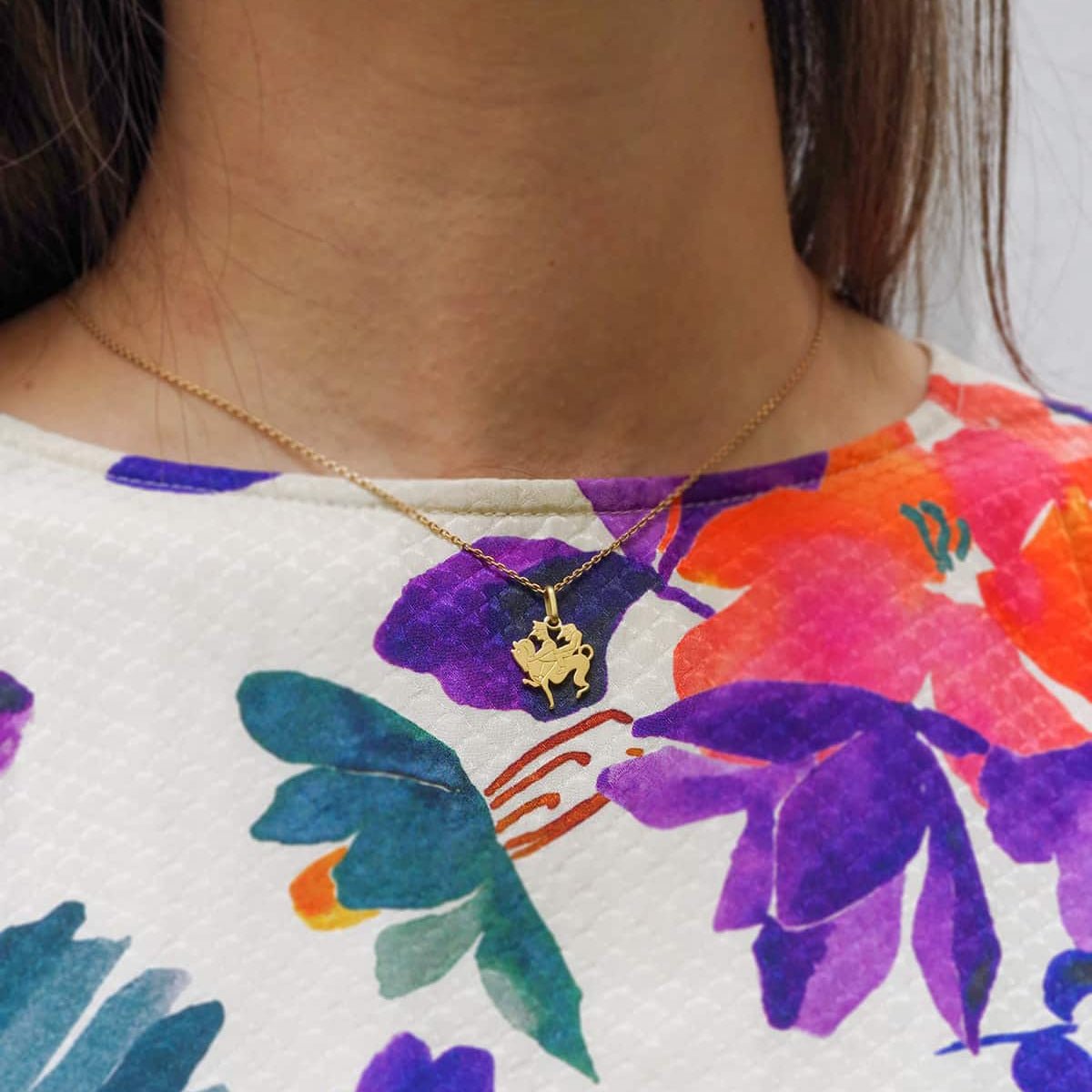Pendentif VAN CLEEF & ARPELS "Les 3 inséparables" en or jaune - Castafiore