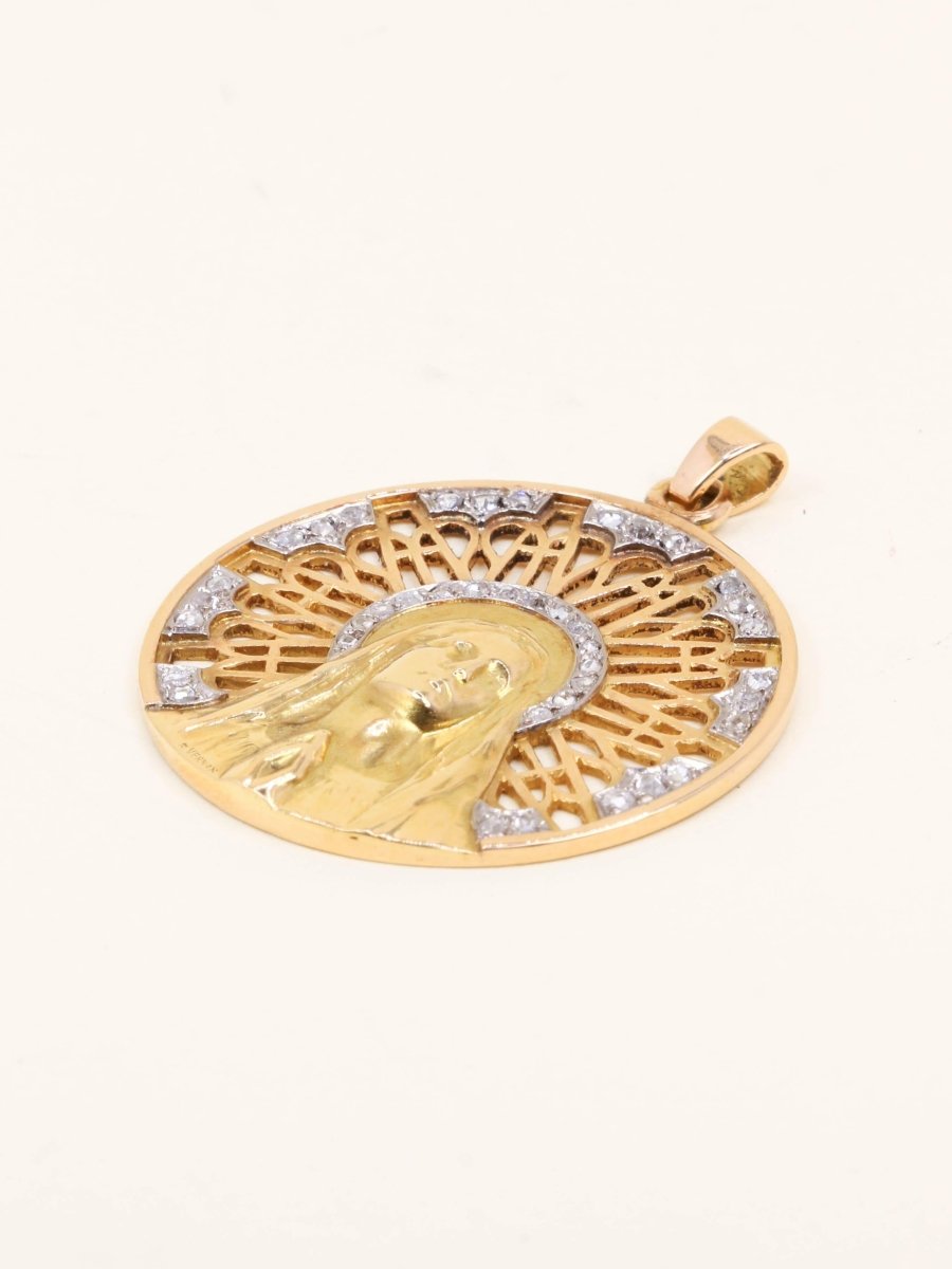 Pendentif VERNON Vierge art nouveau en or jaune et diamants taille rose - Castafiore
