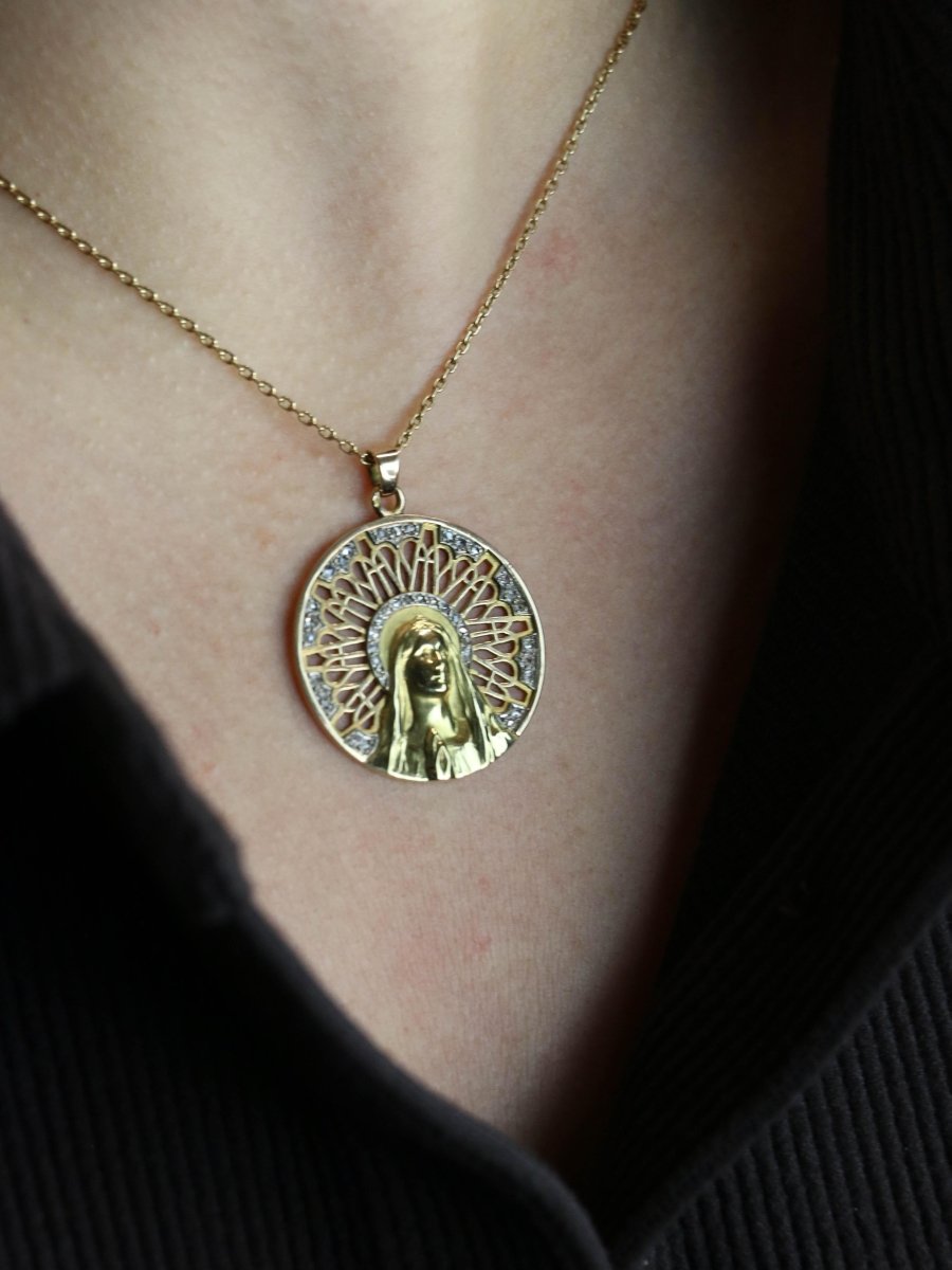 Pendentif VERNON Vierge art nouveau en or jaune et diamants taille rose - Castafiore