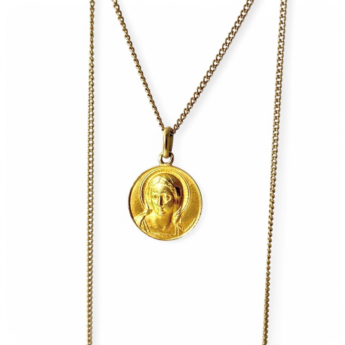 Pendentif Vierge Marie en or jaune - Castafiore