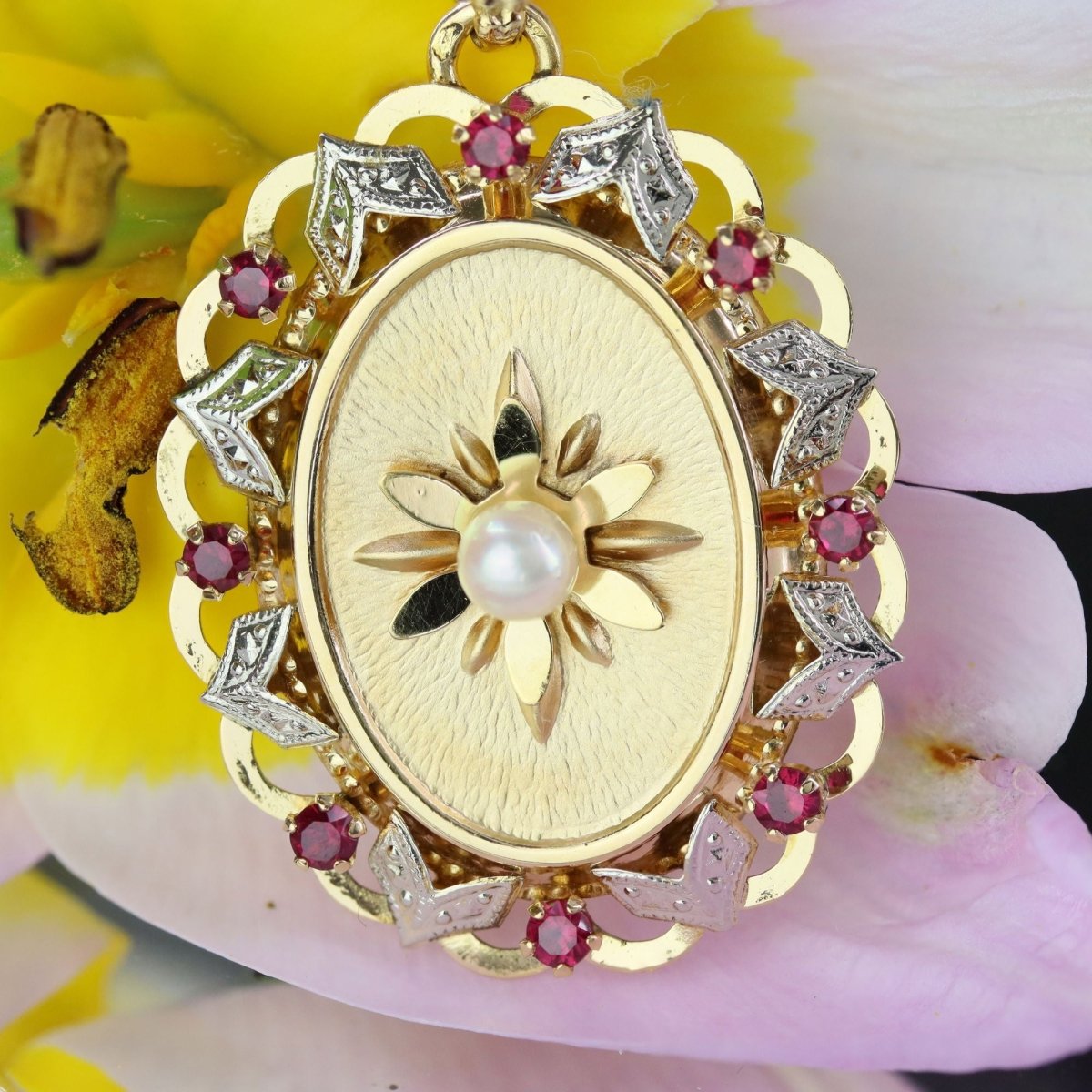 Pendentif vintage en or jaune et blanc perle de culture et rubis de synthèse - Castafiore