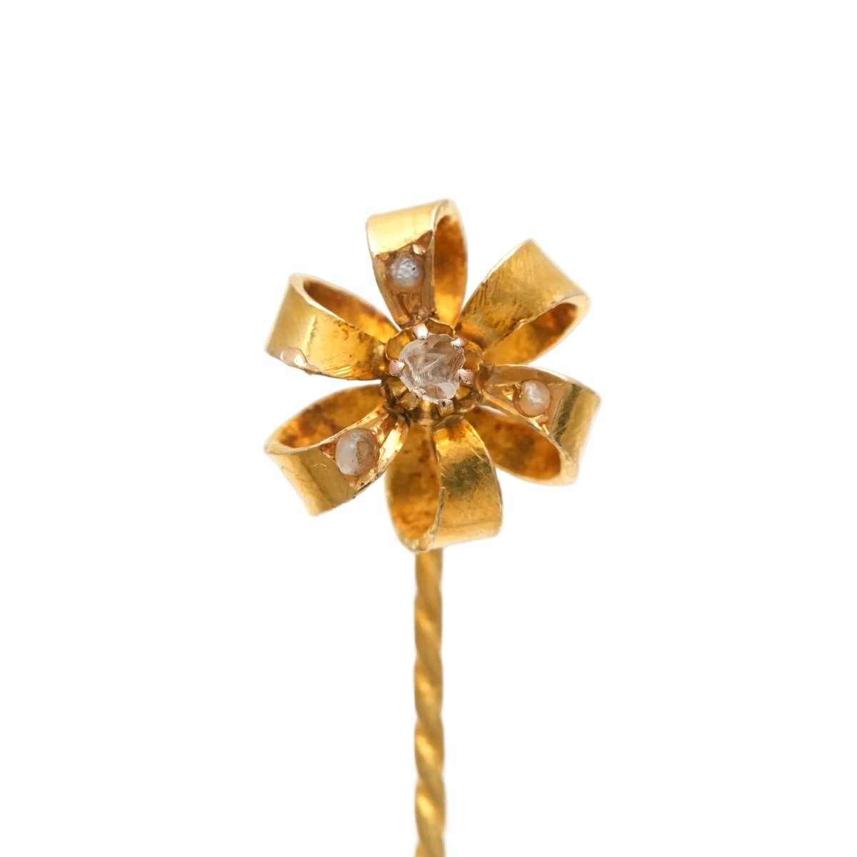 Pique à cravate en or jaune et diamant - Castafiore