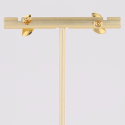 Ear chips yellow gold curved comma