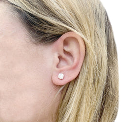 Puces d'oreilles en or blanc et diamants. - Castafiore