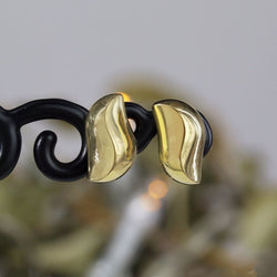 Puces d'oreilles or jaune virgule bombée - Castafiore