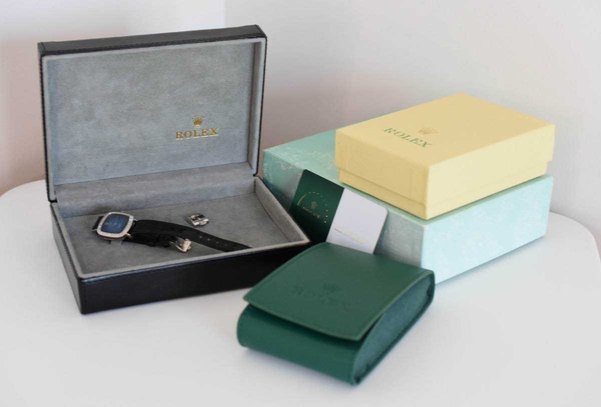 Rolex dame Cellini, ligne "Zephir", réf. 4082/9, circa 1970, or blanc 18 carats - Castafiore