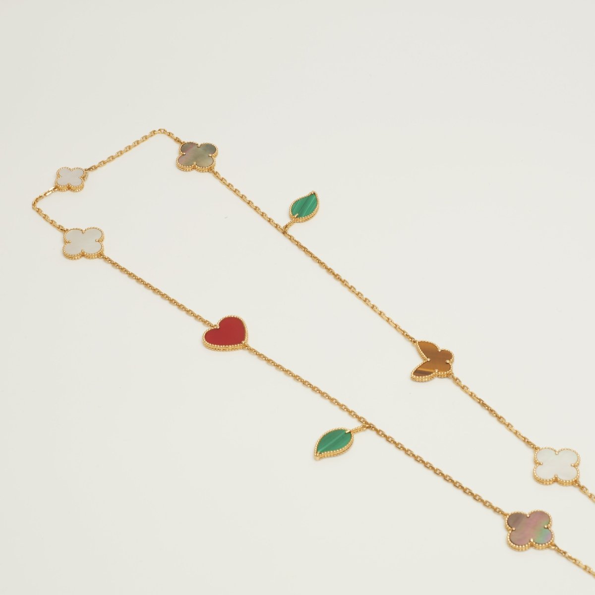 Sautoir Van Cleef & Arpels Lucky Alhambra 12 motifs en or jaune VCARD80100 - Castafiore