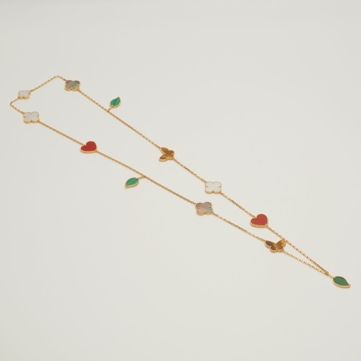 Sautoir Van Cleef & Arpels Lucky Alhambra 12 motifs en or jaune VCARD80100 - Castafiore