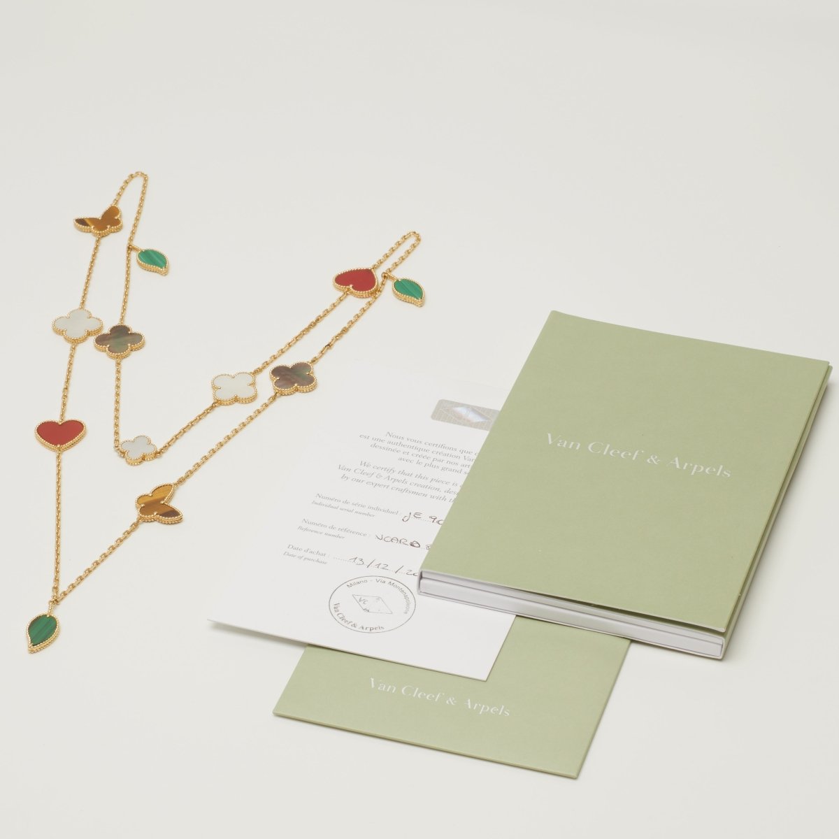 Sautoir Van Cleef & Arpels Lucky Alhambra 12 motifs en or jaune VCARD80100 - Castafiore