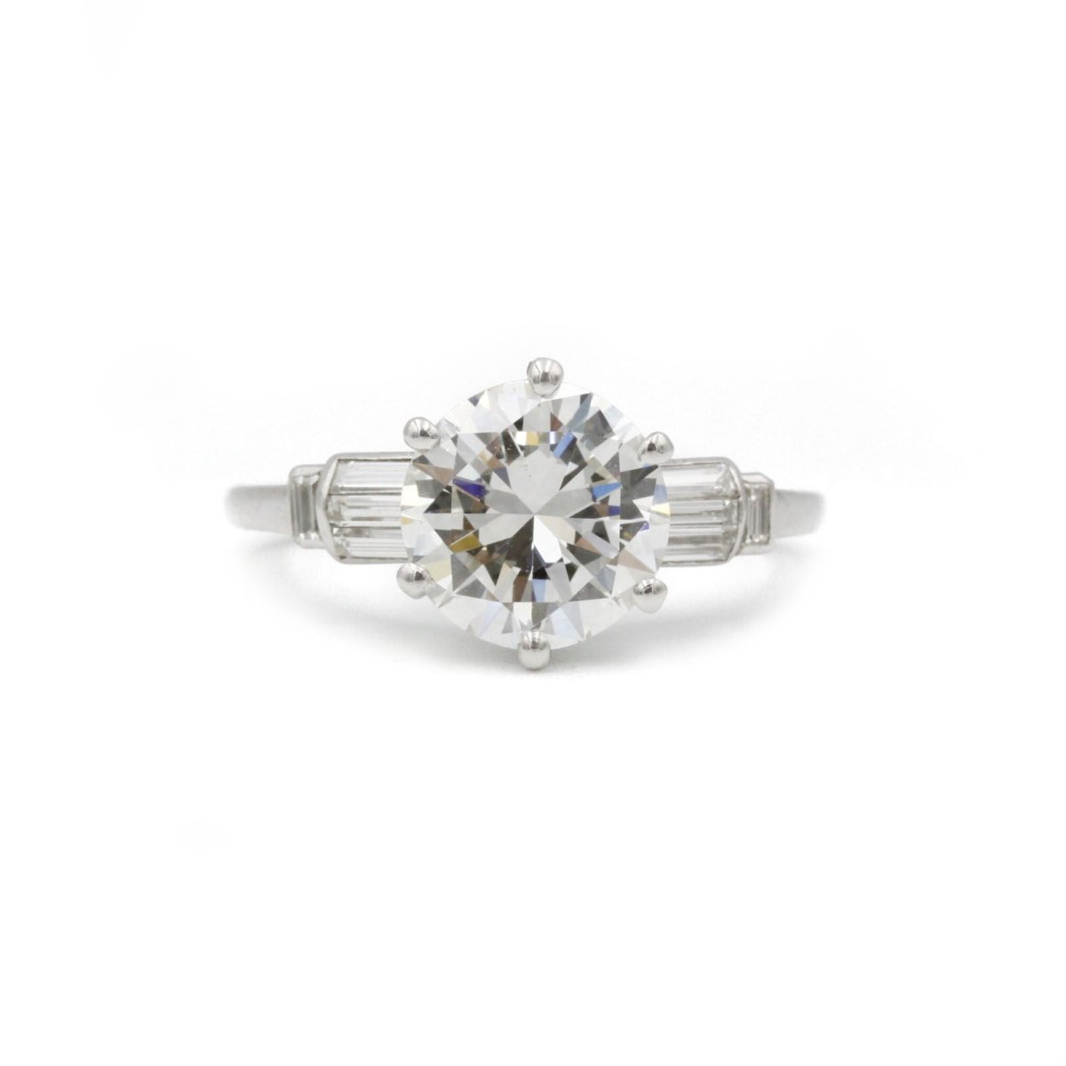 Solitaire accompagné - Diamant de 2,28 carats - Castafiore