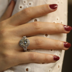 Solitaire diamant 3,53 Cts L - VVS2 (HRD) en or gris 18 Cts. Taille 52 - 53. - Castafiore