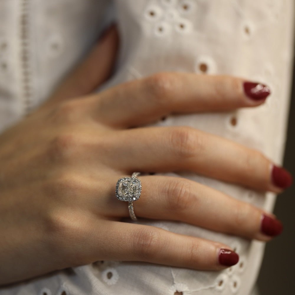 Solitaire Diamant taille Coussin de 1,80 Cts H - SI1 (GIA) en or 14 k. Taille 50. - Castafiore