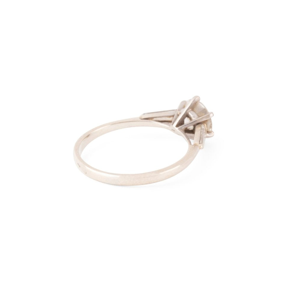 Solitaire en or blanc et diamants - Castafiore