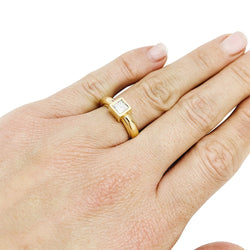 Solitaire Fred Paris diamant princesse, or jaune. - Castafiore