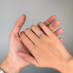 Solitaire - Or blanc et Diamant 1,59 cts - Castafiore