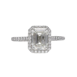 Solitaire Tiffany & Co "Soleste Halo" en platine avec un diamant taille émeraude de 1,59 Cts (H - VVS1). Taille 50. - Castafiore