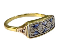 SORTIJA ART DECO EPOCA 1920 - 1925 de ORO 18 kts y PLATINO con DIAMANTES y ZAFIROS - Castafiore