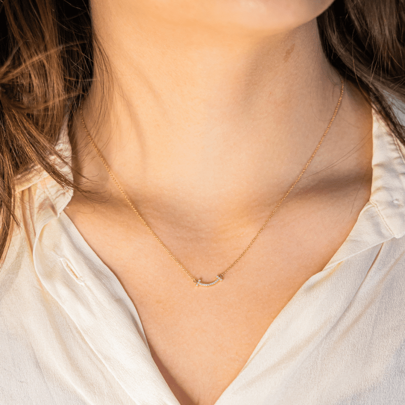 Tiffany & Co Collier T Smile Or jaune Diamant - Castafiore