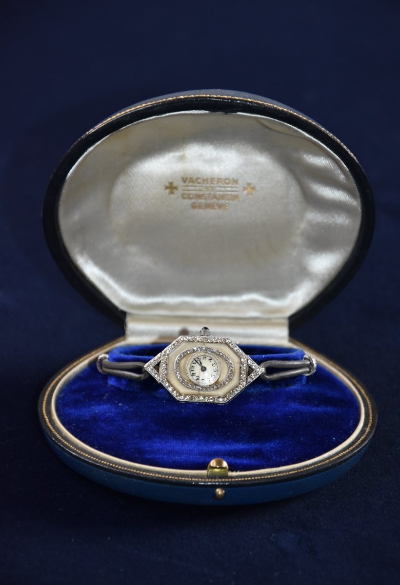 Vacheron Constantin exceptionnelle Période art - déco 1920 - 1925, platine (950), or blanc 18 carats et diamants - Castafiore