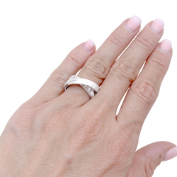 Bague Cartier, "Nouvelle Vague", or blanc et diamants.