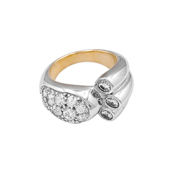 Bague vintage en or blanc et diamants.