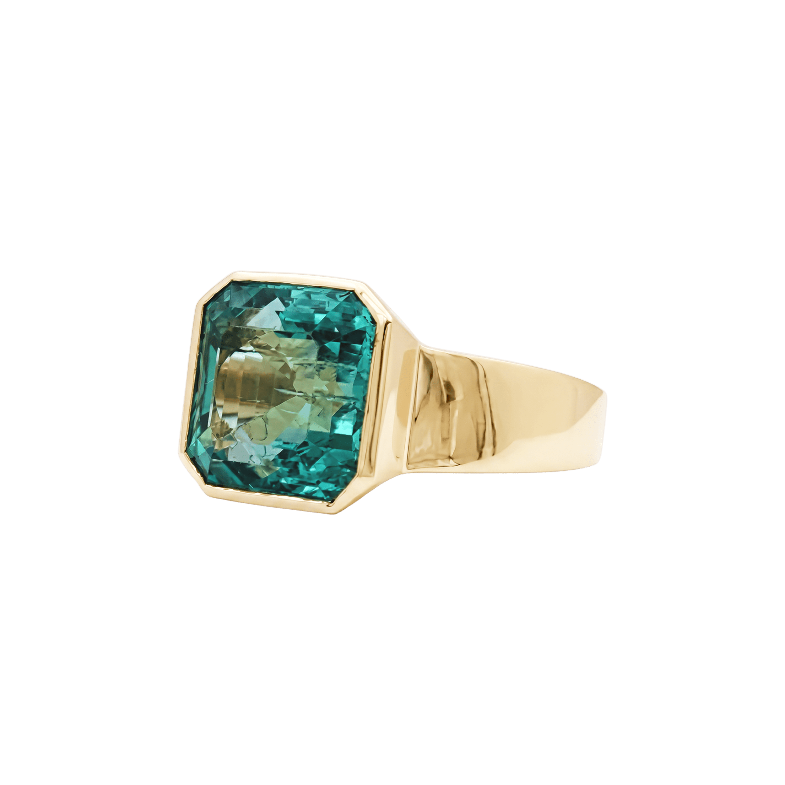 Bague chevalière or jaune et émeraude.