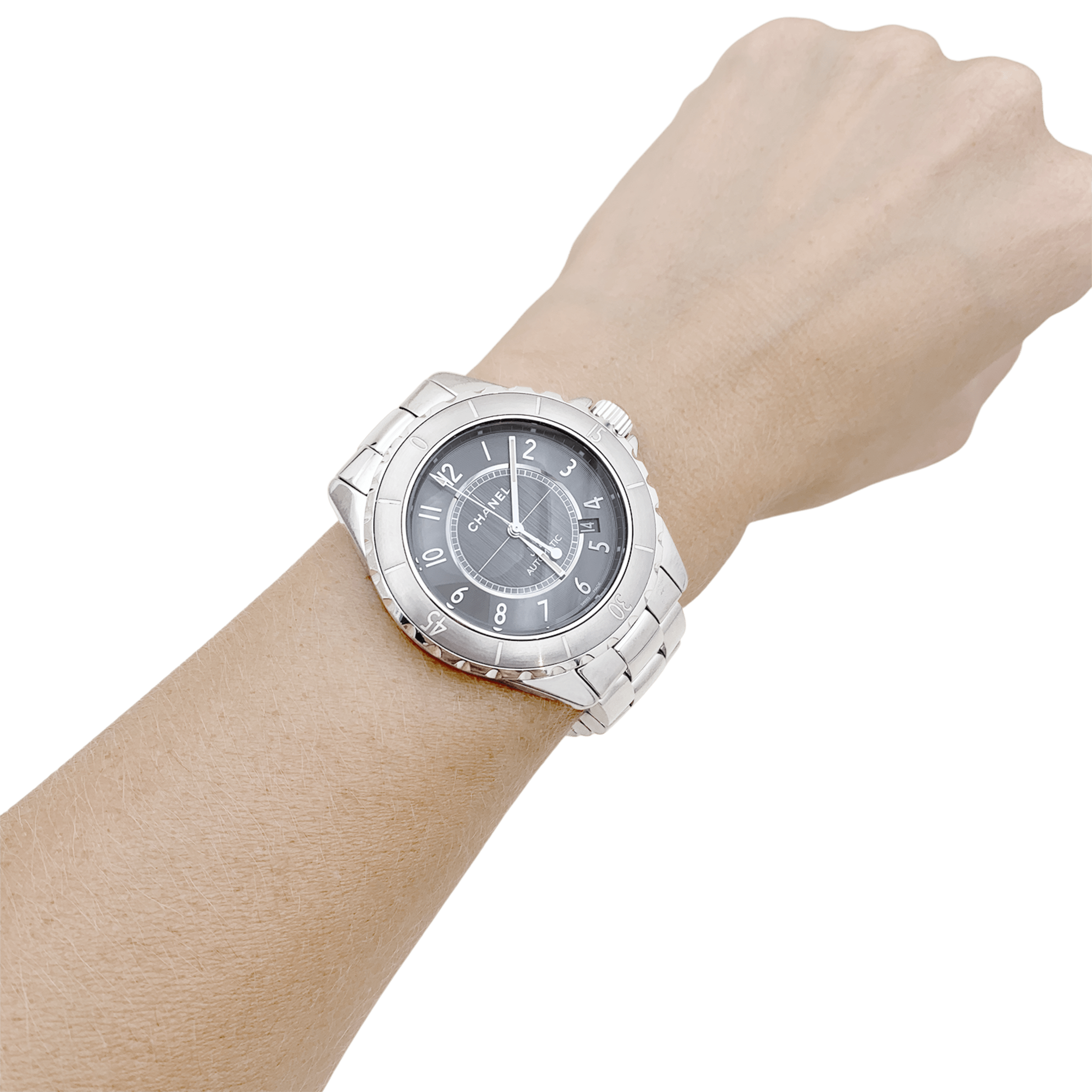 Montre Femme CHANEL « Chromatic », céramique de titane.