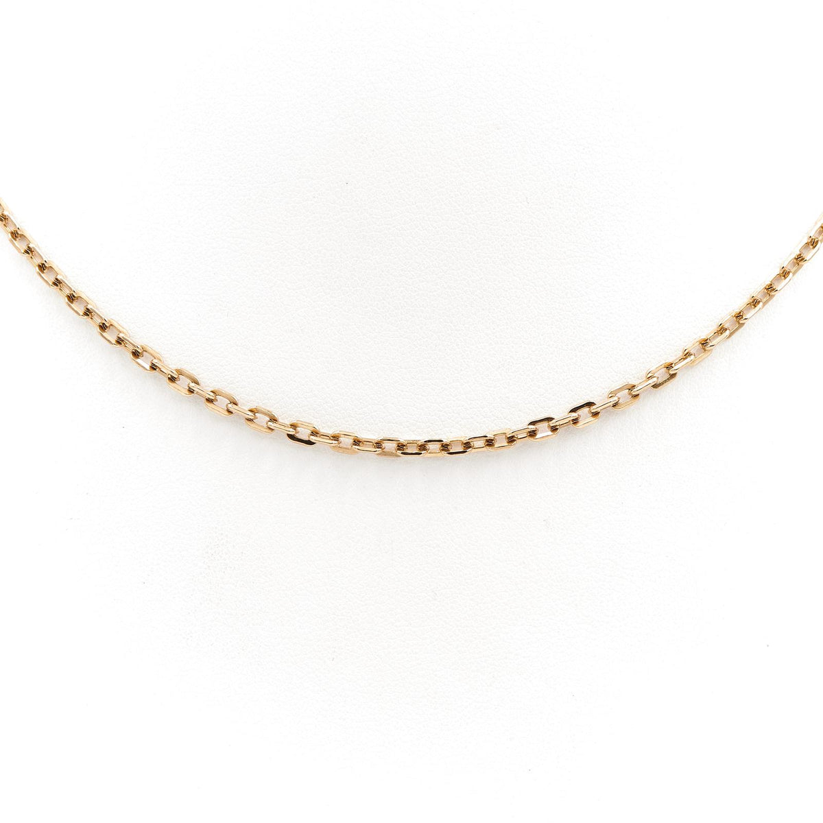 Cable link chain necklace in yellow gold