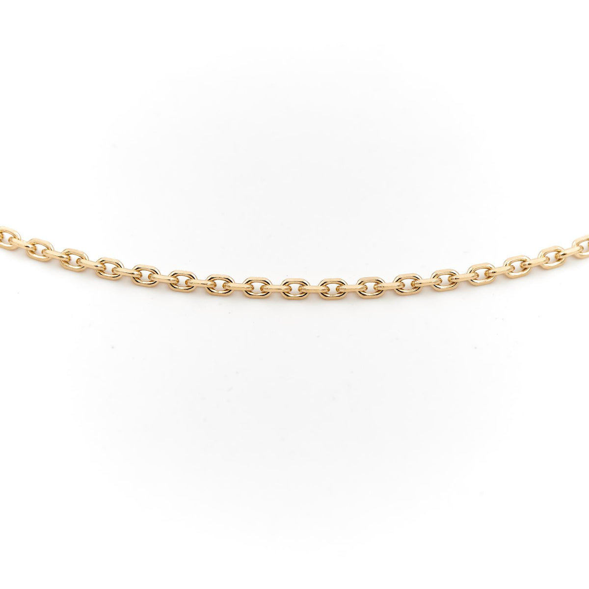 Cable link chain necklace in yellow gold