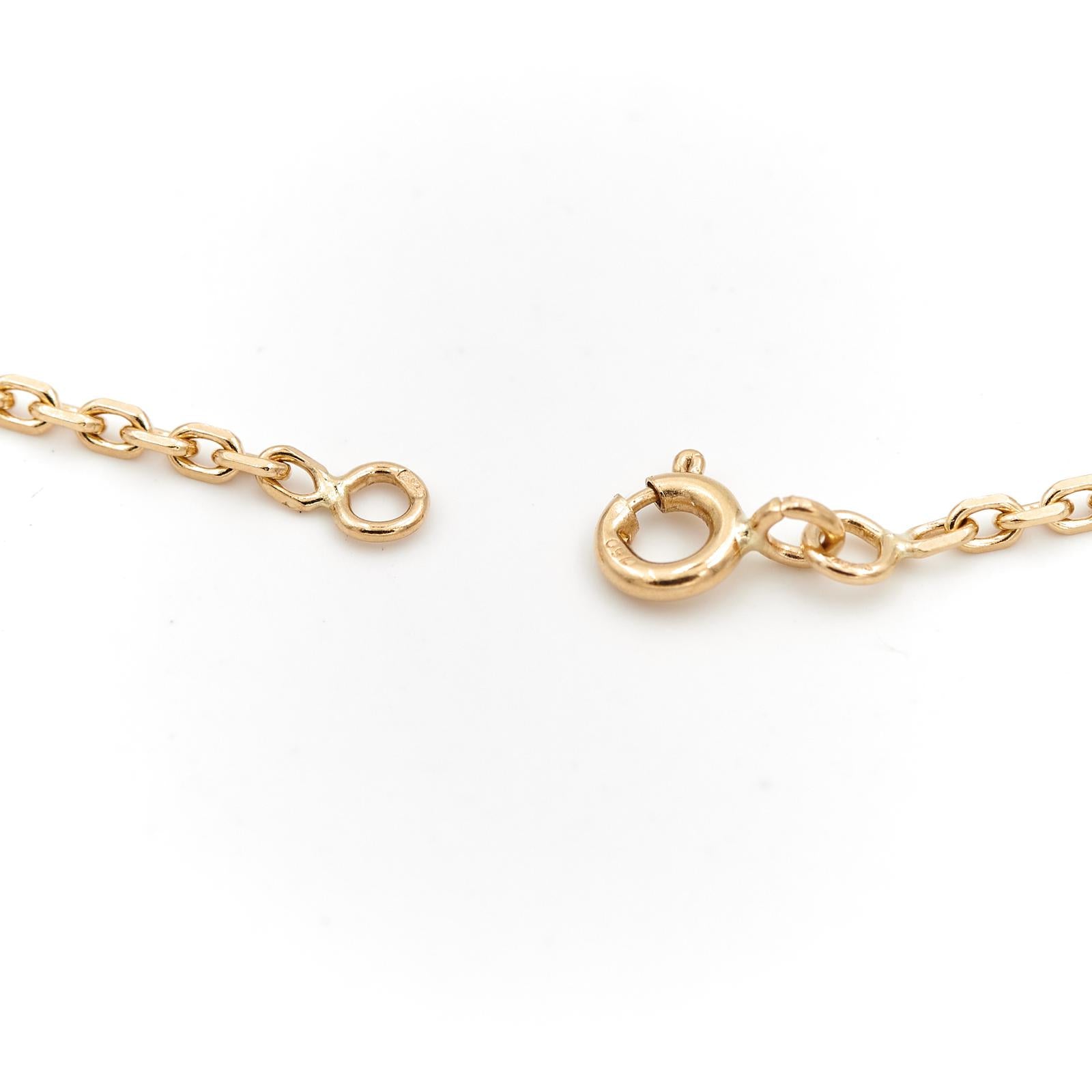 Cable link chain necklace in yellow gold