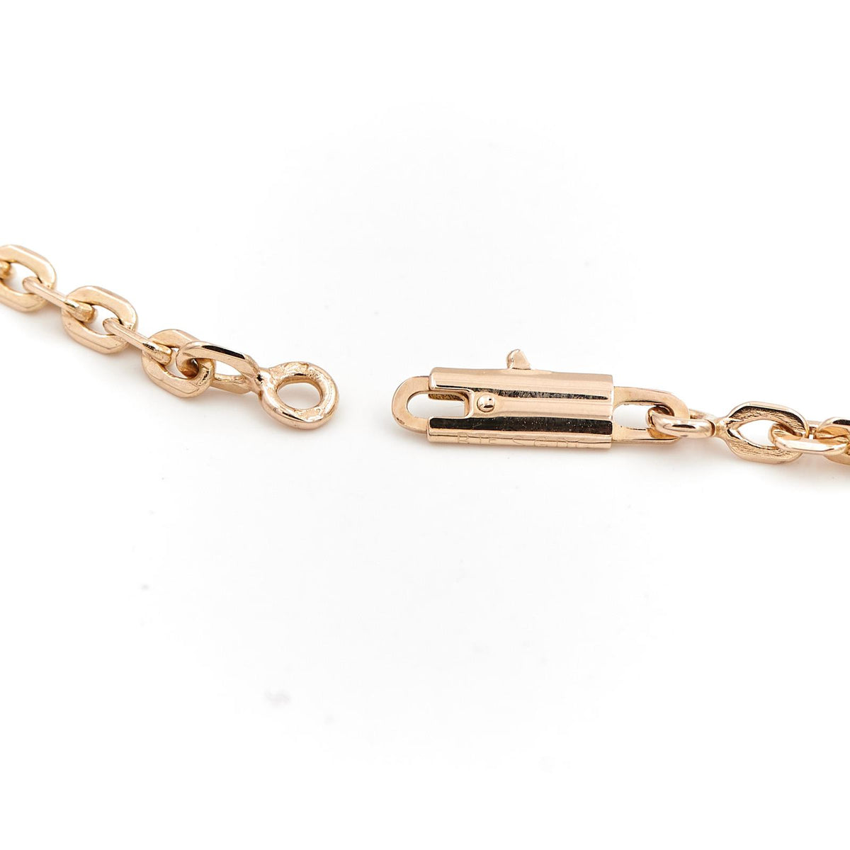 Cable link chain necklace in yellow gold