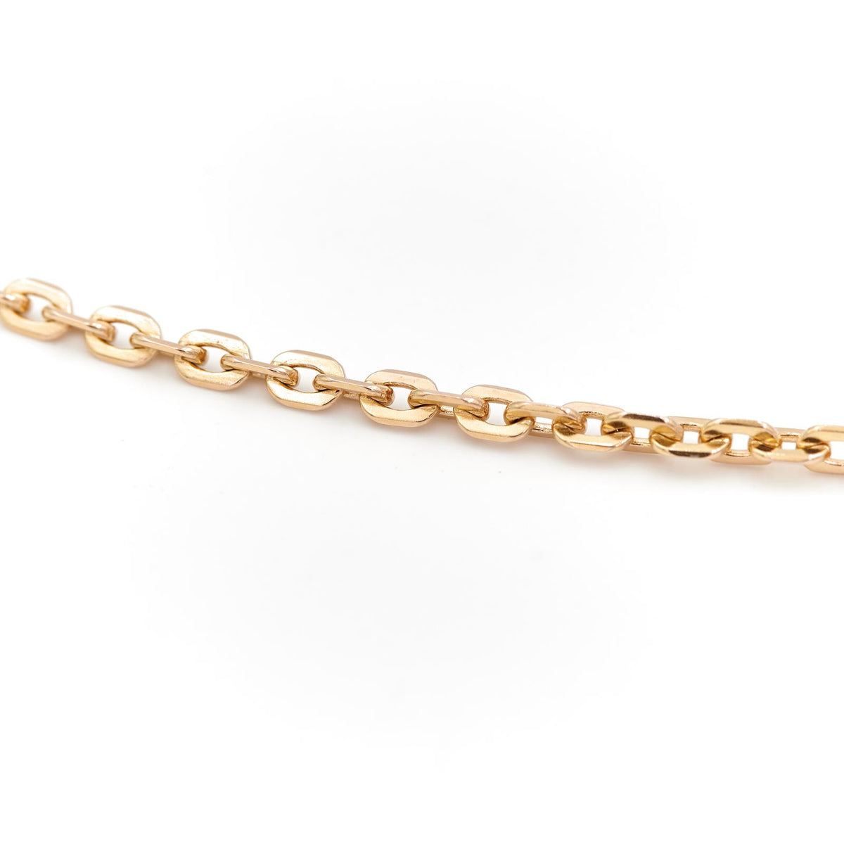 Cable link chain necklace in yellow gold