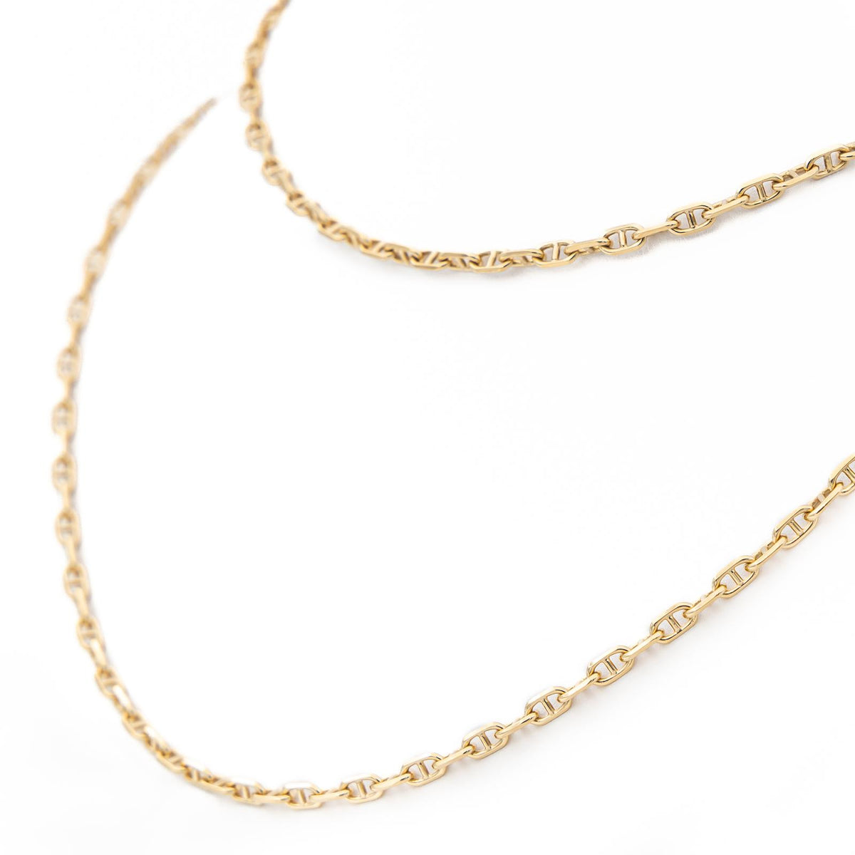 Navy mesh chain necklace in yellow gold