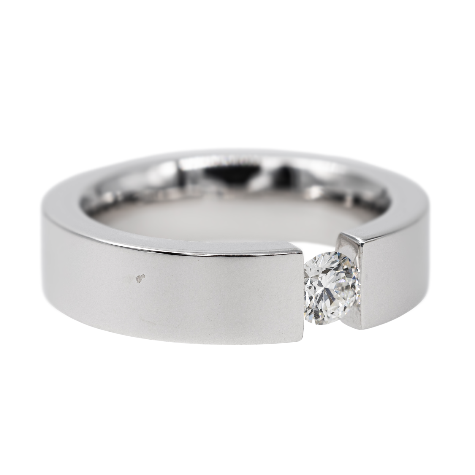 White gold and diamond ring