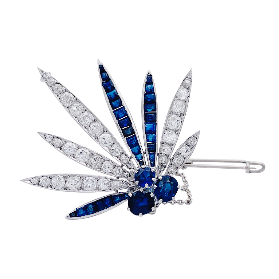 Platinum brooch set with diamonds and sapphires, Circa 1925