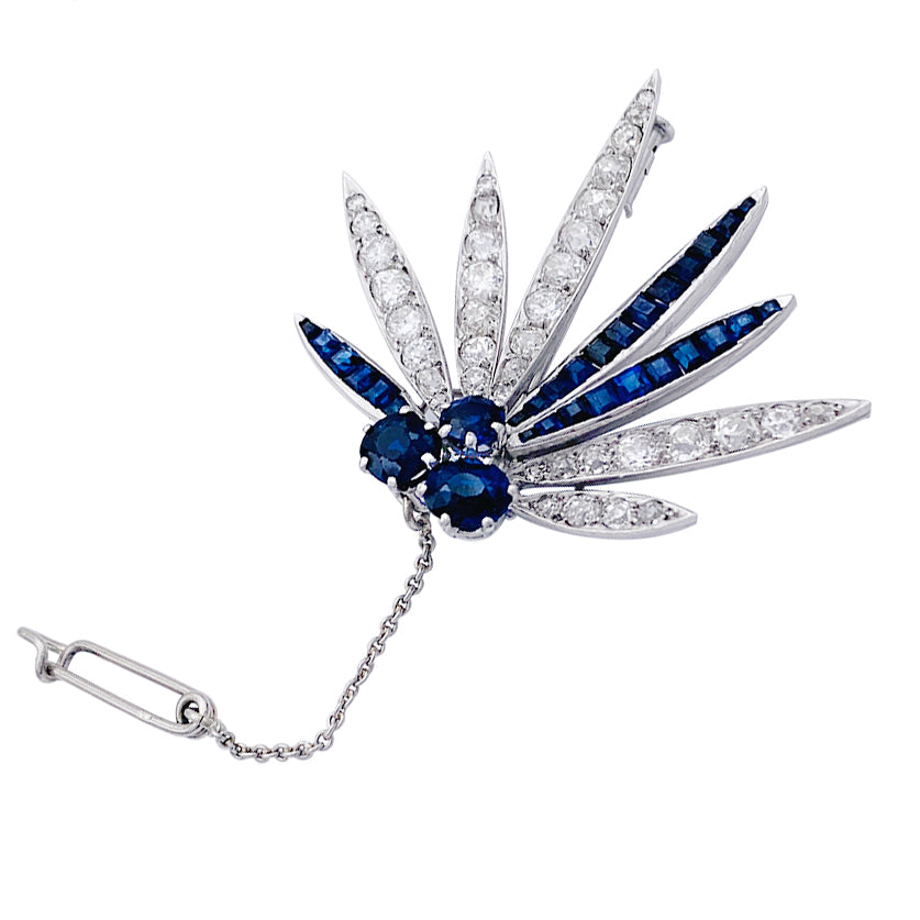 Platinum brooch set with diamonds and sapphires, Circa 1925