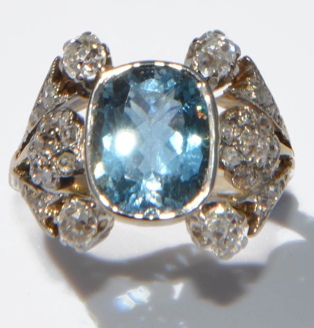 Bague 1910 en or et argent ornée d'une aigue-marine - Castafiore