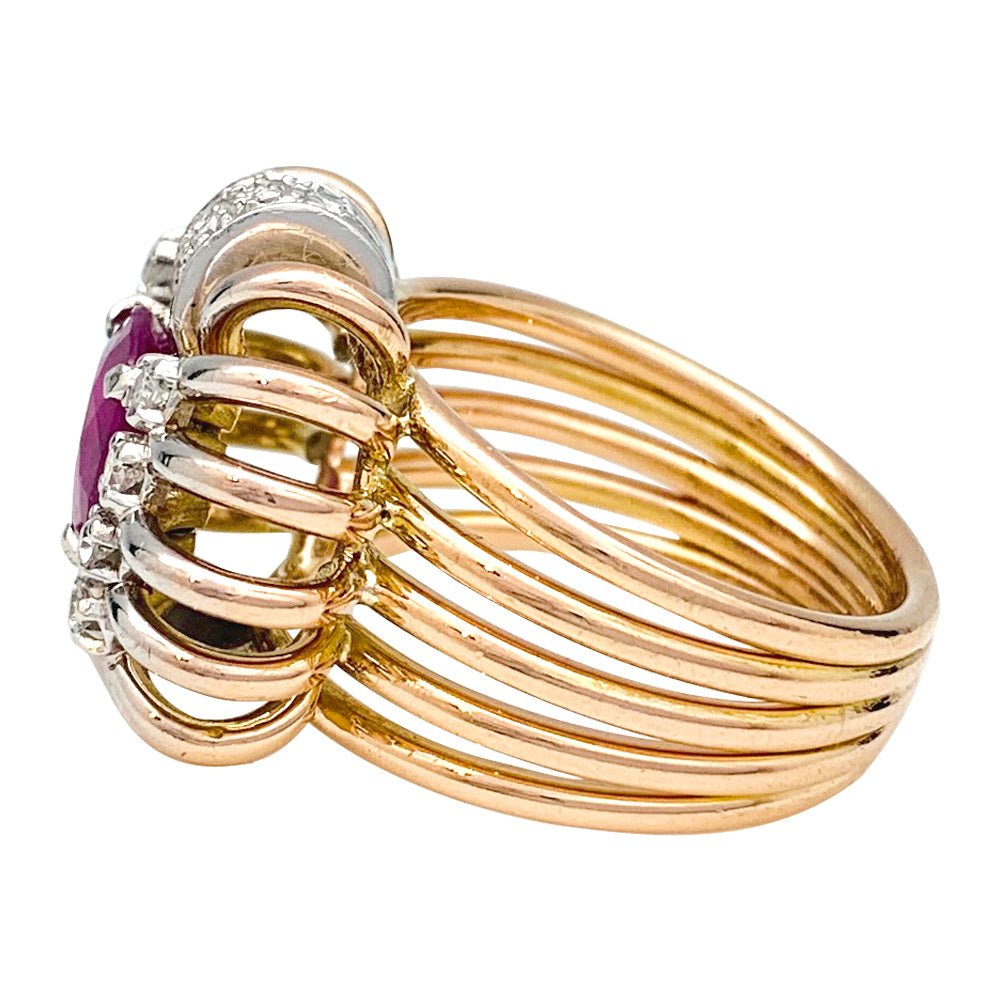 Bague 1950 en or rose, platine, diamants et rubis - Castafiore