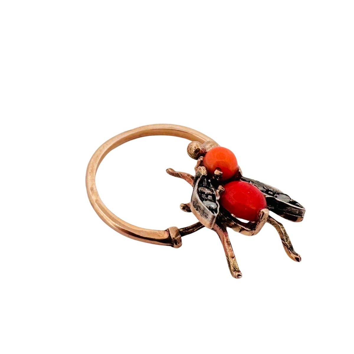 Bague Abeille en or jaune, argent, corail et diamants - Castafiore
